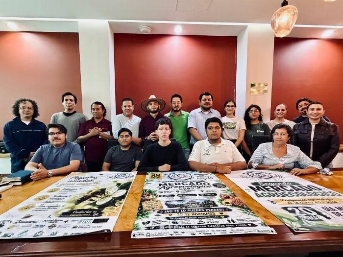 Invitan a tianguis de economía solidaria y del campo en el marco del Día Mundial de la Abeja