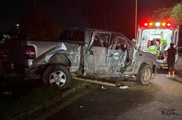 Fuerte accidente deja 6 lesionados y 3 vehículos con daños severos