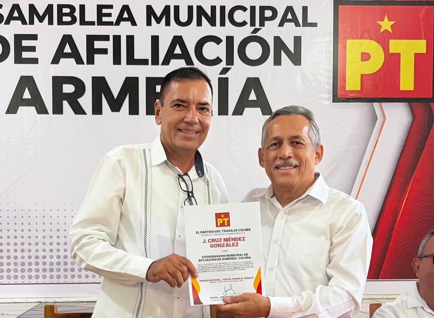Alcalde de Armería deja 'colgado' a Movimiento Ciudadano y se une al PT