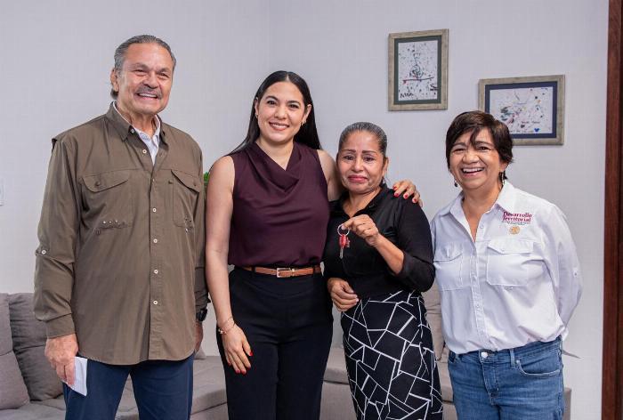 Entregan primeras 116 Viviendas para el Bienestar en Colima