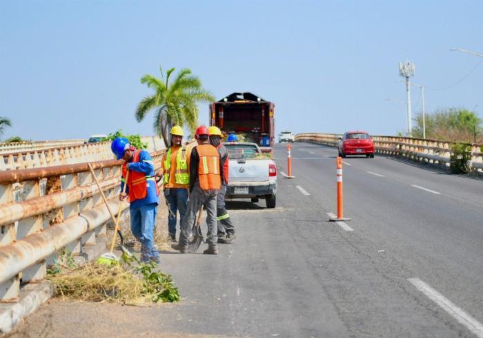 Gobierno del estado tuvo que intervenir 3 puentes ante la incapacidad de Colima y VdeÁ