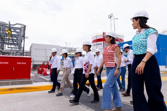 Sheinbaum inaugura Central de Ciclo Combinado en Manzanillo; reducirá contaminación en la Bahía