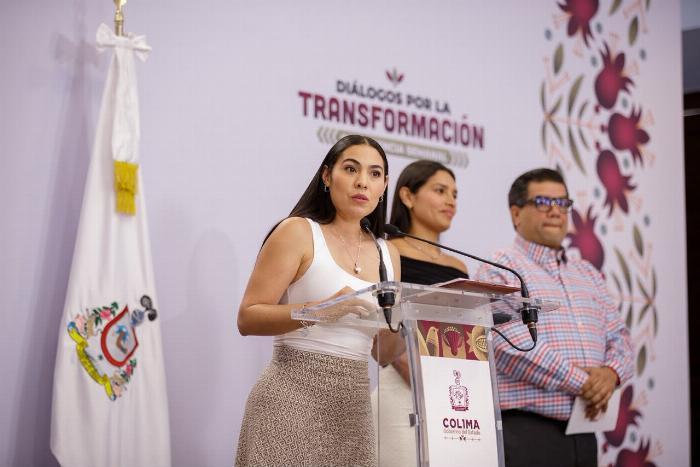 Fortalece Gobierno del Estado apoyos educativos con ColiBecas para Empezar y Computadoras