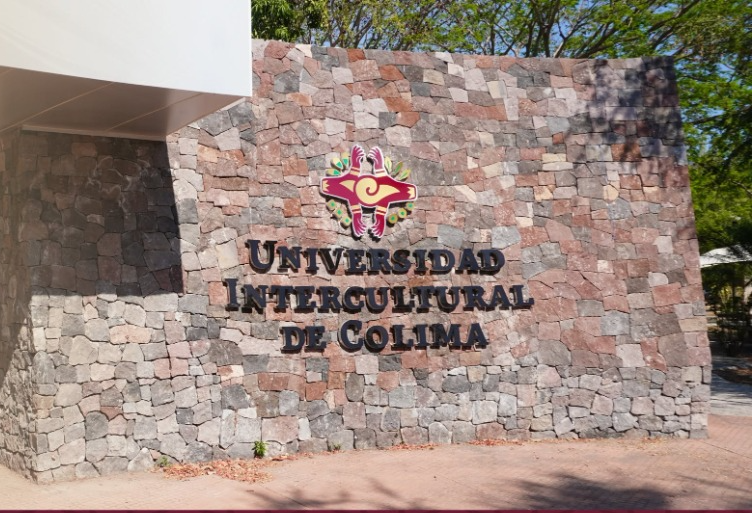 Incorporan 4 carreras de la UIC a la Ley de Profesiones del Estado