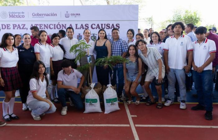 Llevan la Feria por la Paz al municipio de Coquimatlán