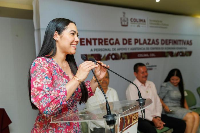 Indira triplica certeza laboral a personal de educación en comparación con el sexenio de Nacho Peralta