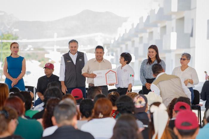 Entregan 52 hogares más del programa Viviendas para el Bienestar en Villa de Álvarez