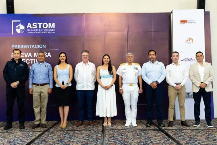 Indira Vizcaíno asistió a presentación de la nueva directiva de ASTOM y supervisó obra en Manzanillo